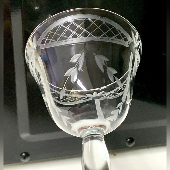 Vintage Retired McBride Etched Lattice Floral Pattern Wine Glass Replacement - Picture 4 of 8